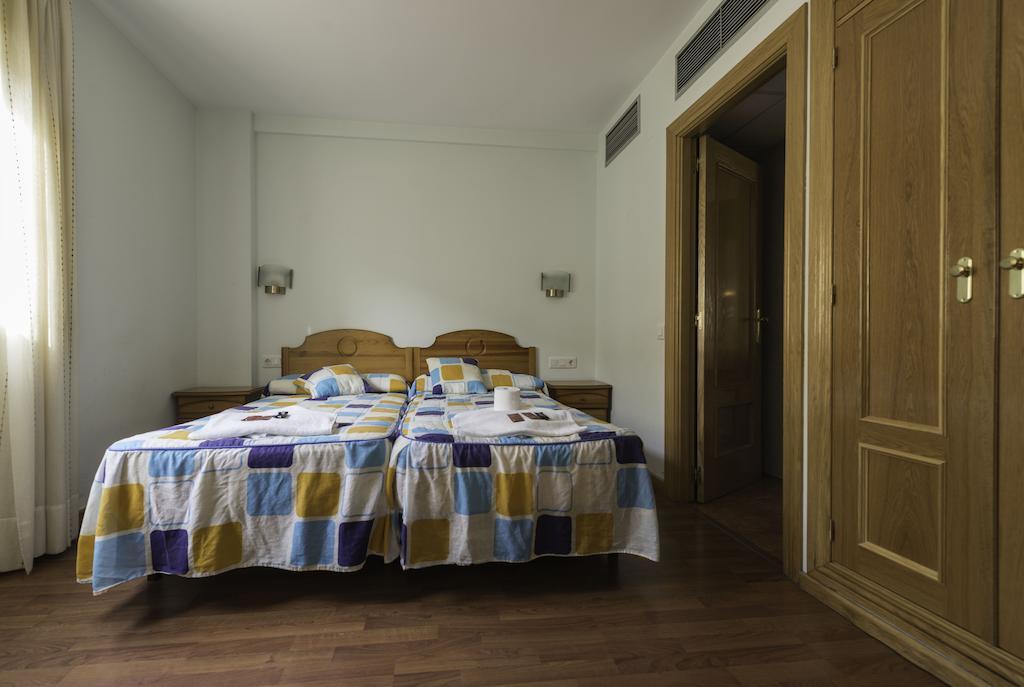 Hostal Restaurante La Pineda El Barco de Ávila Habitación foto